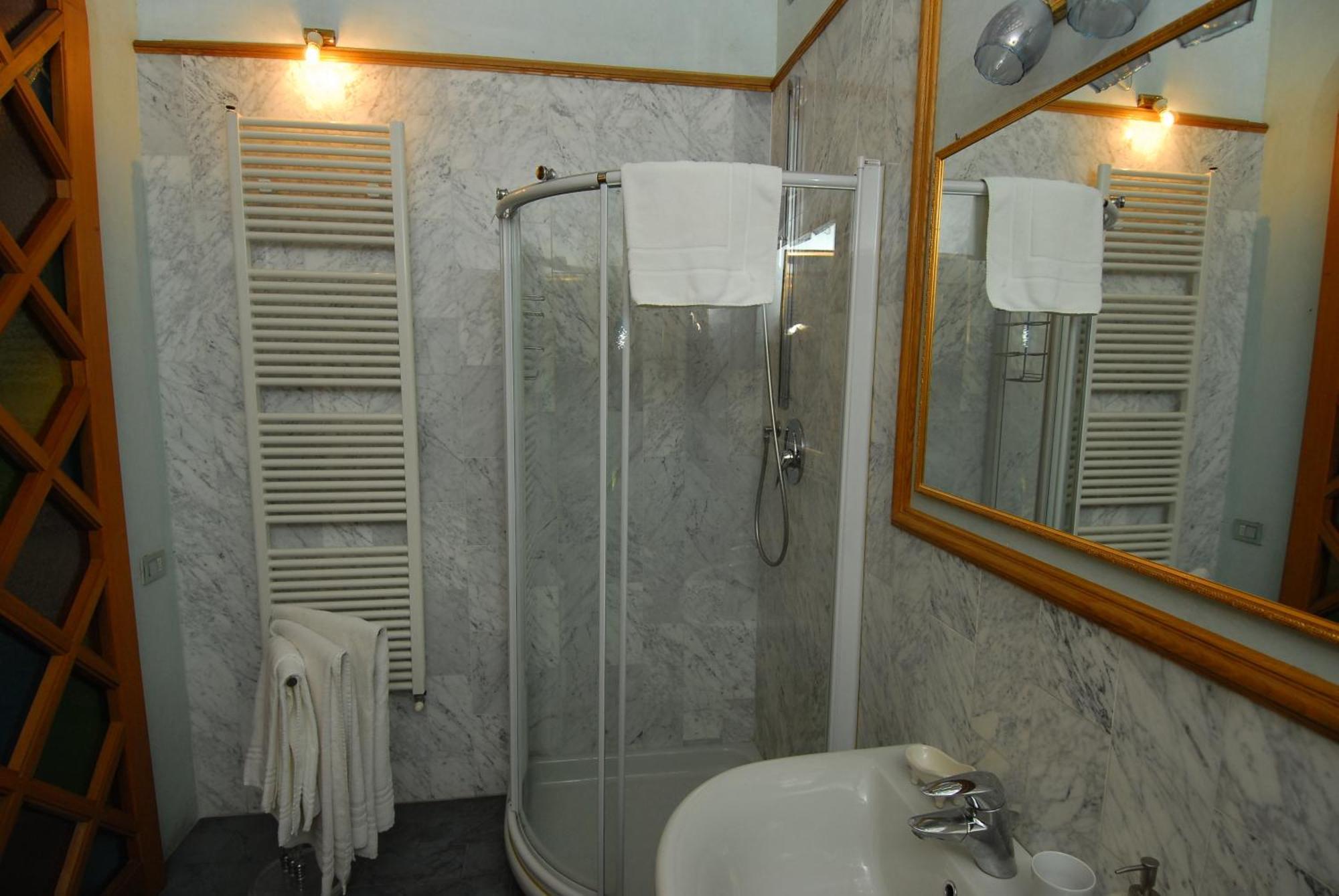 B&B Cavour10 Firenze ภายนอก รูปภาพ